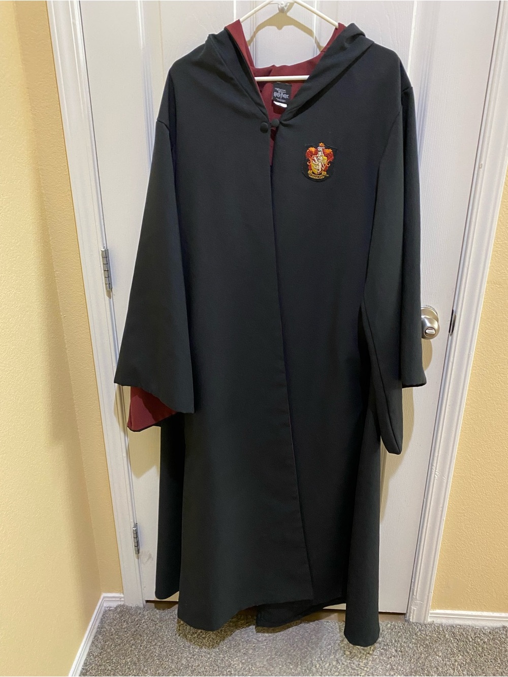 Universal Studios Harry Potter Gryffindor Robe Size M